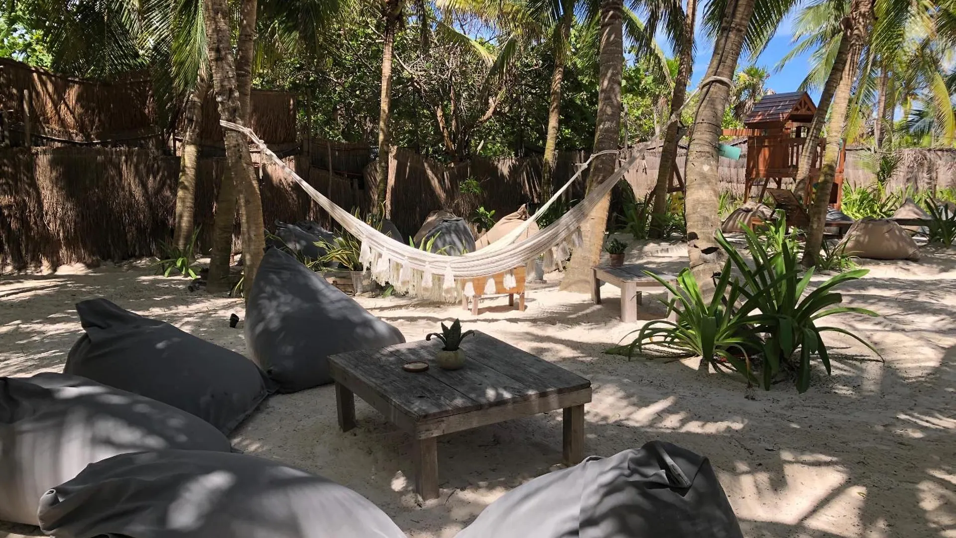 Daire Luxury Penthouse With Private Rooftop & Hot Tub Tulum Meksika