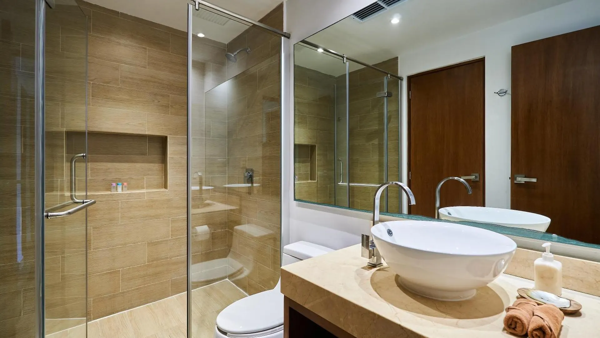 公寓 Luxury Penthouse With Private Rooftop & Hot Tub 图卢姆